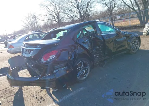 2020 Mercedes-Benz C 300 4Matic z USA, uszkodzony, nr VIN WDDWF8EB0LR559457